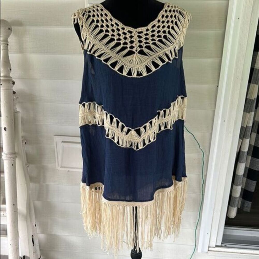 NWT Umgee Navy and Cream Fringe Top E - Picture 1 of 6
